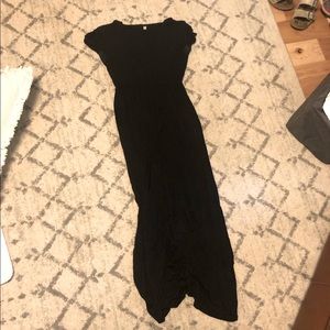Simple, black short sleeve maxi dress with pockets